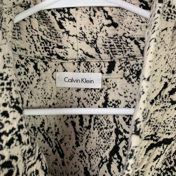Calvin Klein Funnel Neck Short Sleeve Snakeskin Print Short Dress Size 4 - Picture 5 of 8